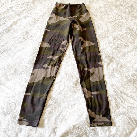 AERIE Offline Real Me 7/8 Leggings Camo Green Small NEW - Picture 2 of 8